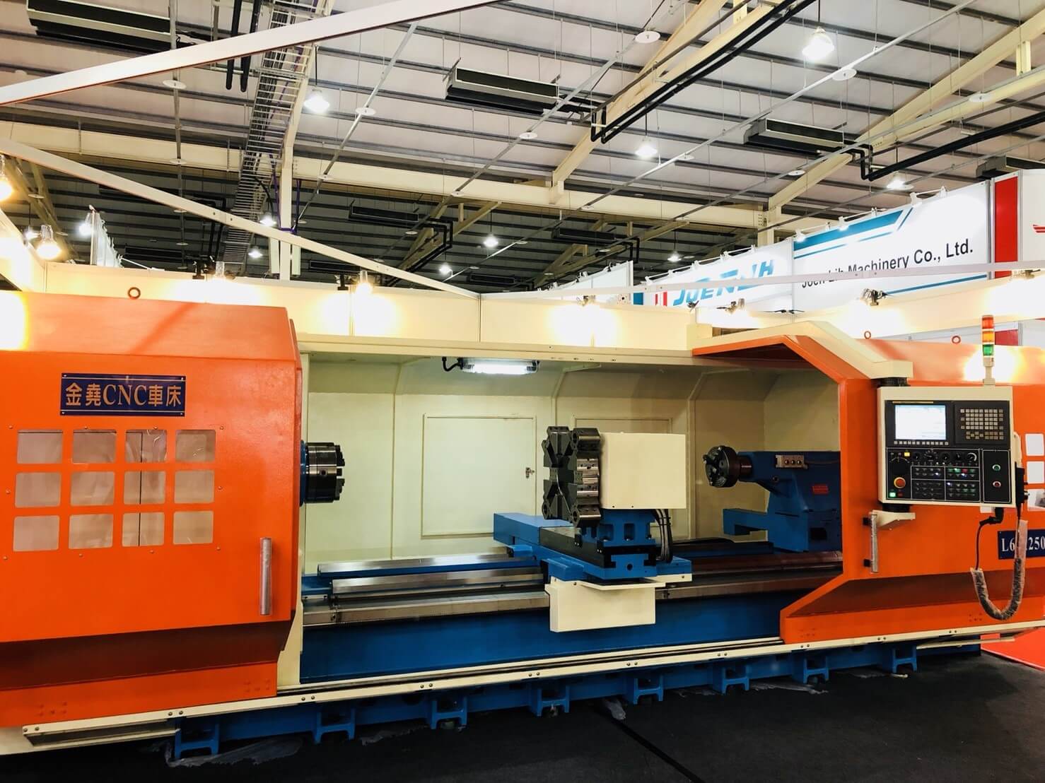 2018台中展金堯CNC車床1.jpg